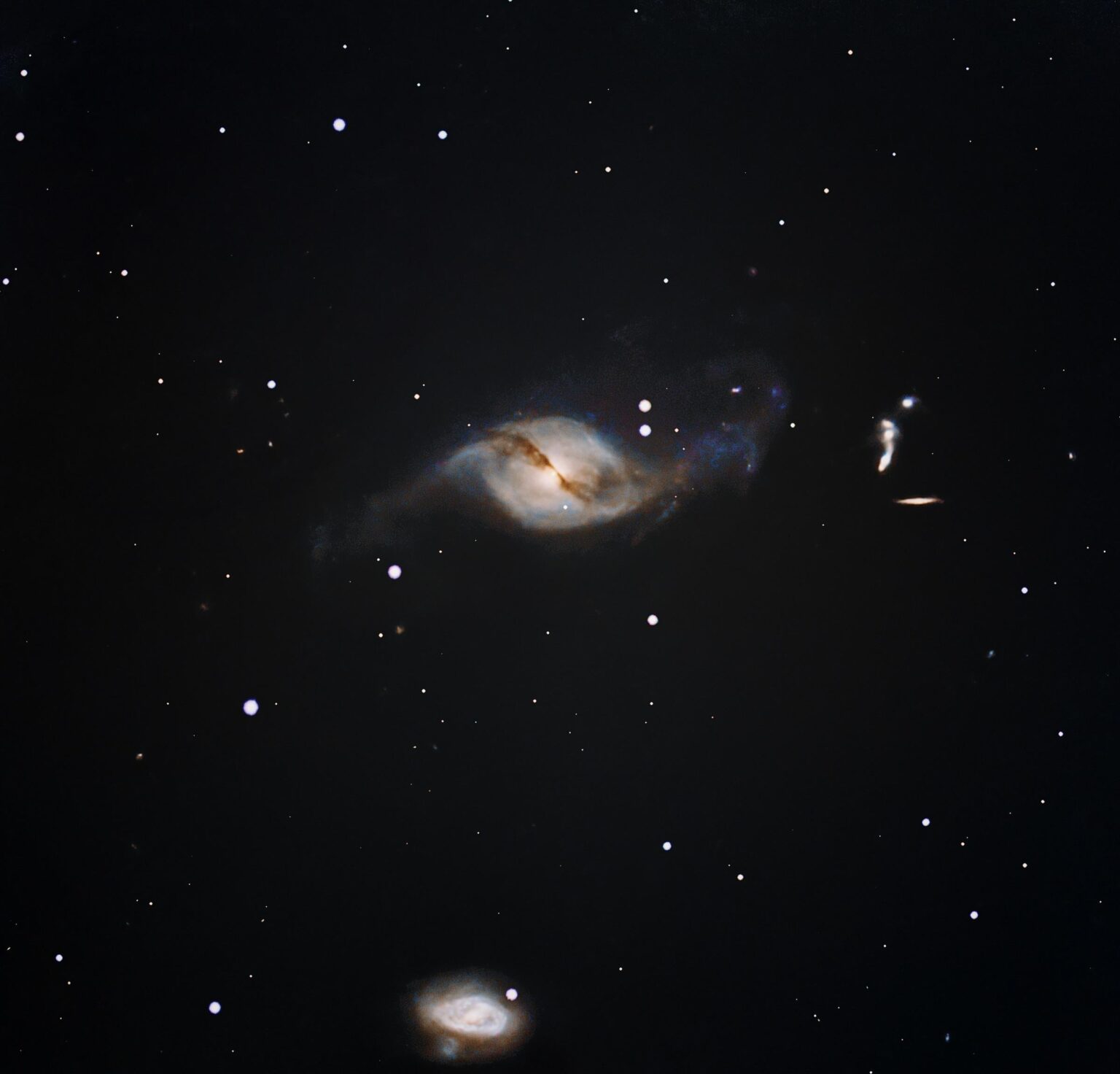NGC 3718