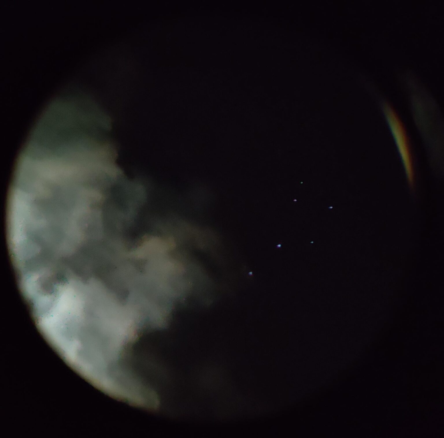 Very humble 16x binocular view of Pleiades from 31/12/25, through a gap in moonlit clouds a a few hours after occultation
