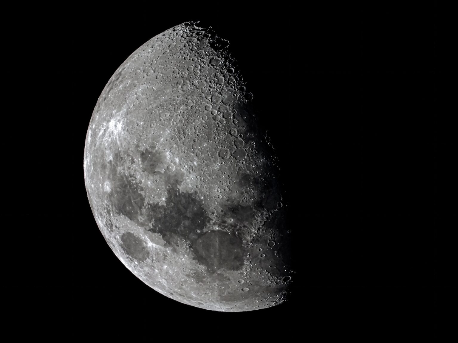 my best moon image, at 15yo, 2 years ago, nikon p1000