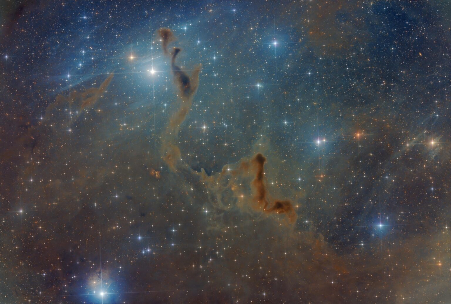 [Deep Sky] LDN 1358 - The Helping Hand Nebula in Cassiopeia