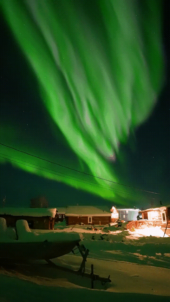 Incredible aurora last night in Beaver, Alaska. By Vincent Ledvina