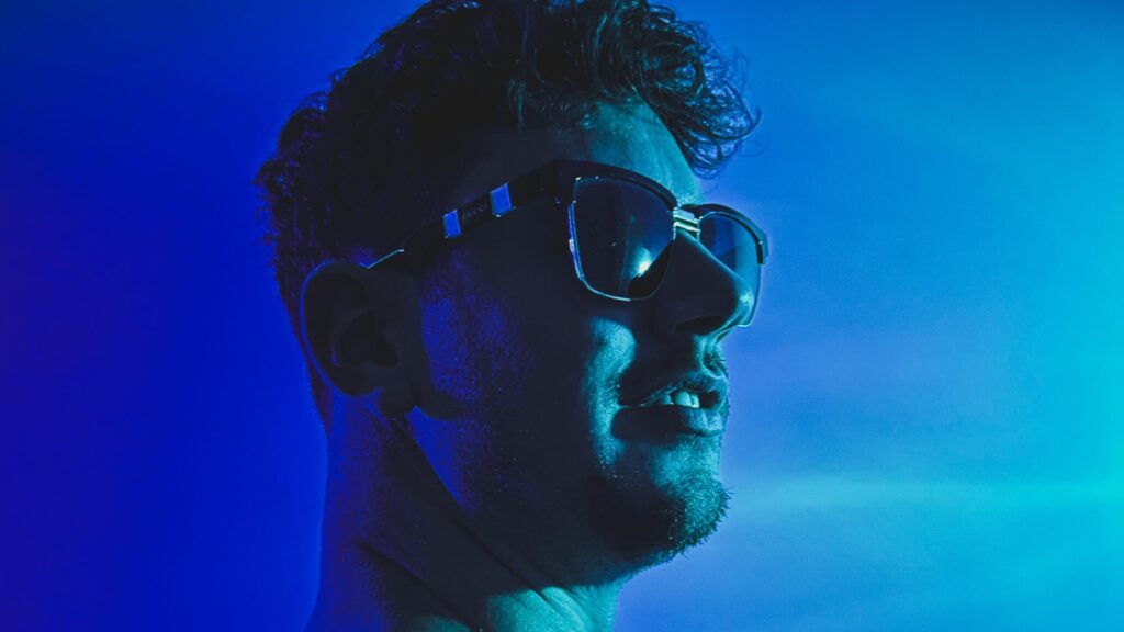 Steve Noise Continues His Evolution With “Into The Night”