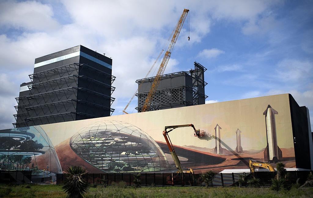 Why would Elon Musk pivot from Mars to the Moon all of a sudden