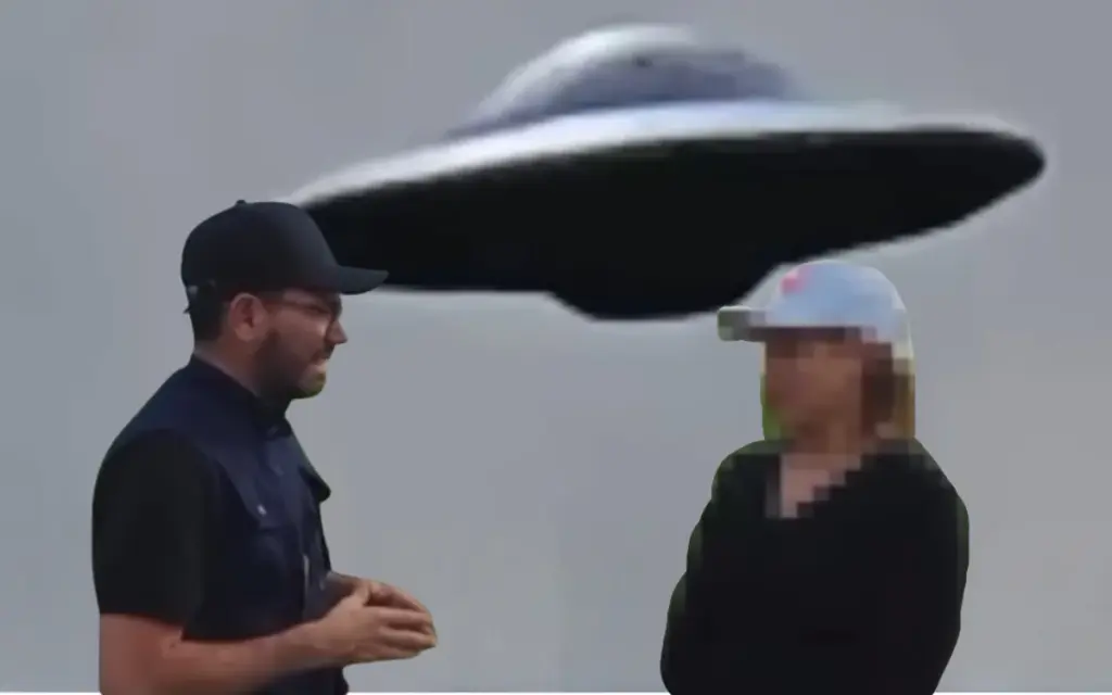 Experts calling new UFO footage the clearest ever recording and witnesses are saying it powered off their phones