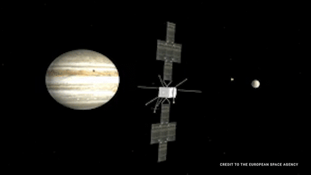 Jupiter-bound spacecraft turns gaze on solar system trespasser Jupiter-bound spacecraft turns gaze on solar system trespasser