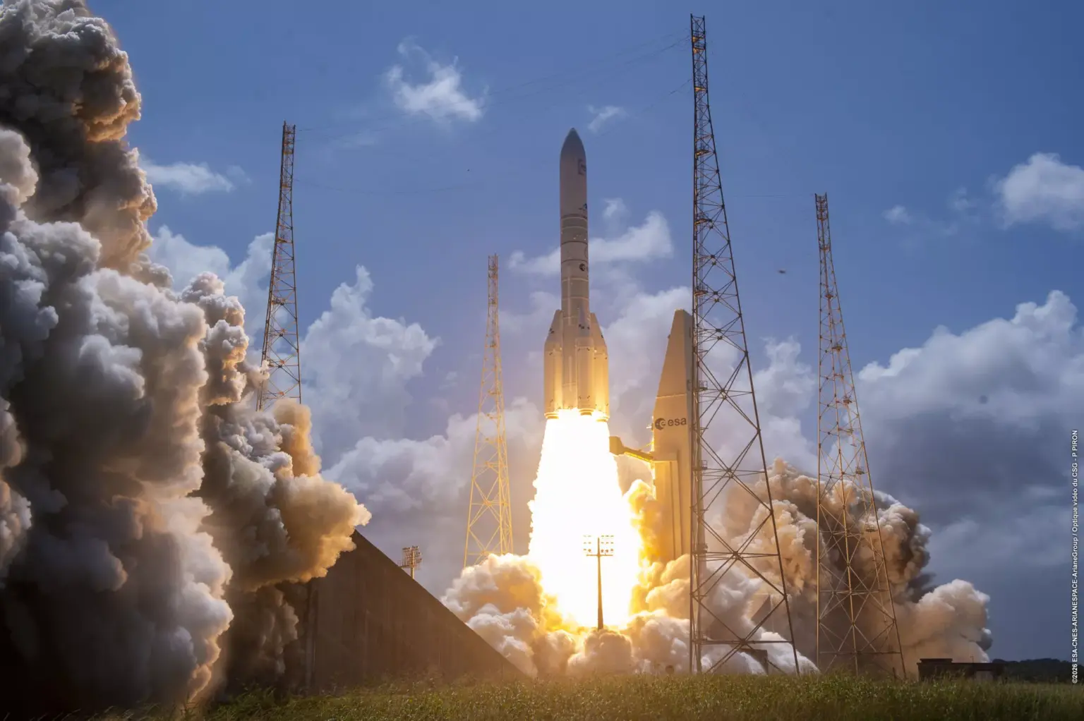 Arianespace launches full-power Ariane 64 rocket for Amazon Arianespace launches full-power Ariane 64 rocket for Amazon