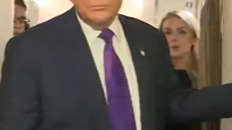 Trump claims Obama revealed classified information on aliens Trump claims Obama revealed classified information on aliens