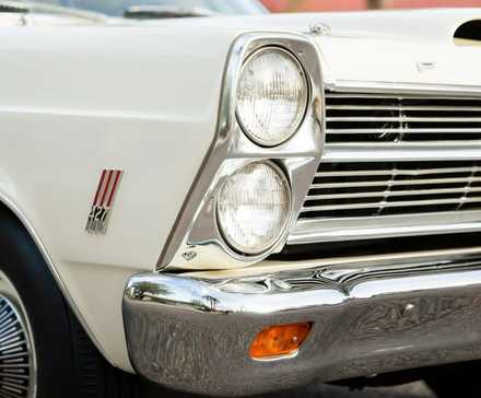 1966_ford_fairlane_r_code_front_close_up