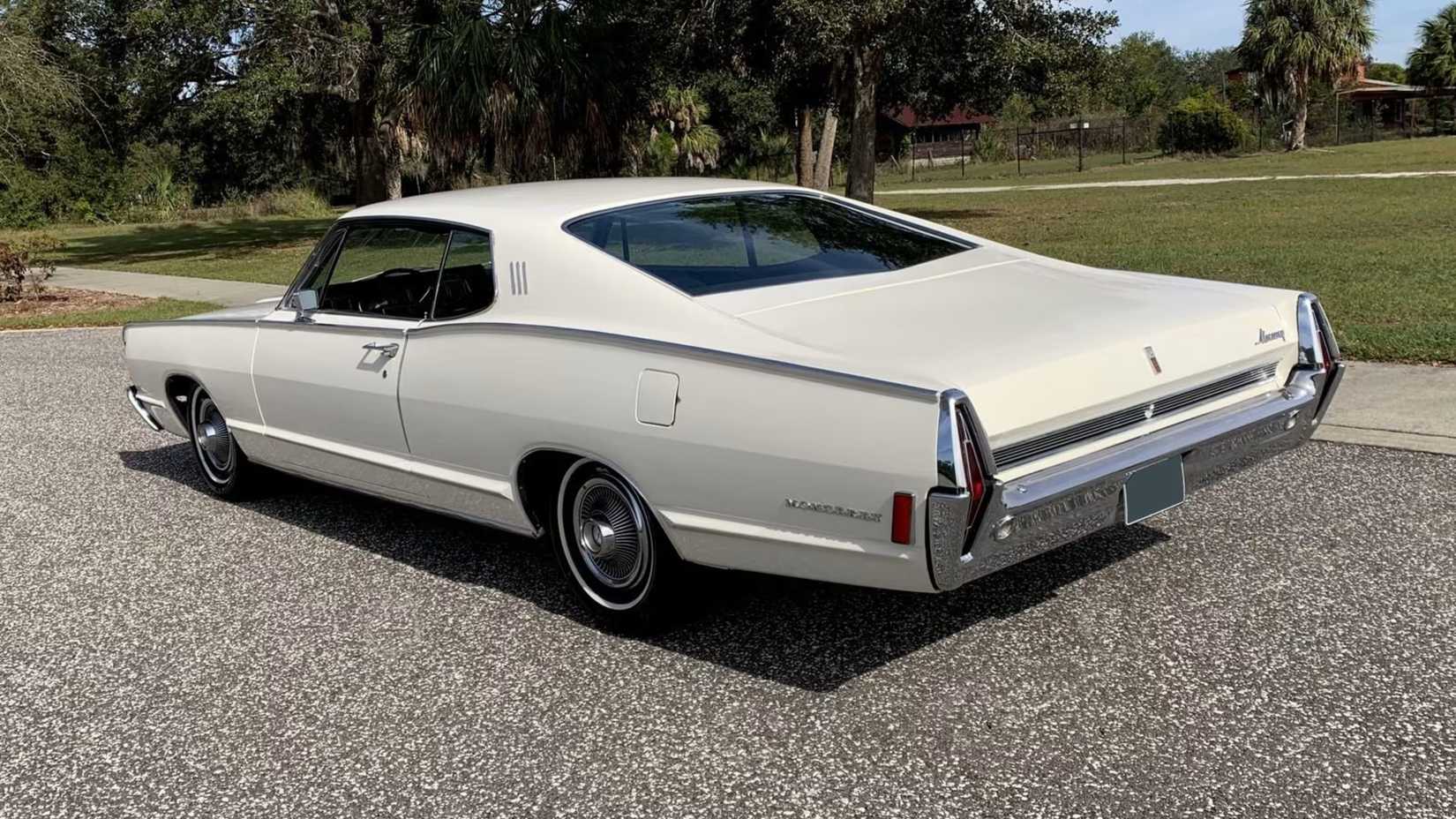 1968_mercury_monterey_rear