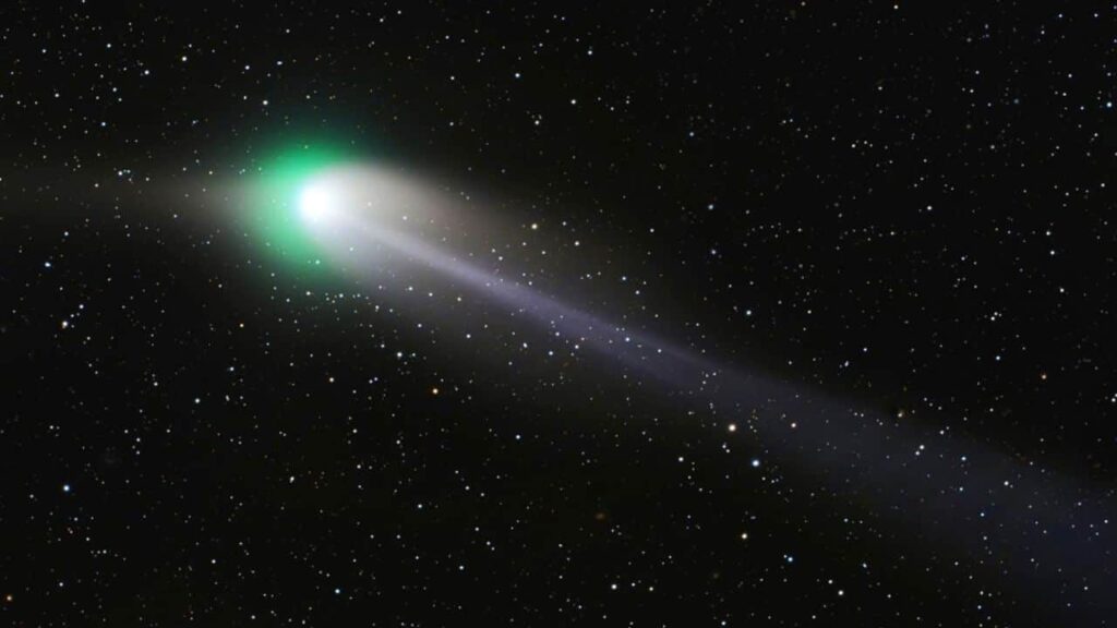 Brighter Than the Brightest Planet: When and Where to Watch the Sungrazer Comet Over India (Representative Image: Canva)