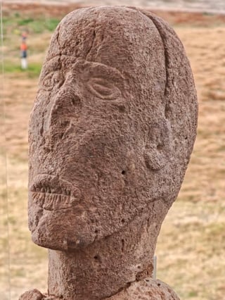 A 10,000-year-old "Silent Witness" found in Turkey: The stitched-mouth statue of Sayburç. Why were they sealing the senses of the dead?