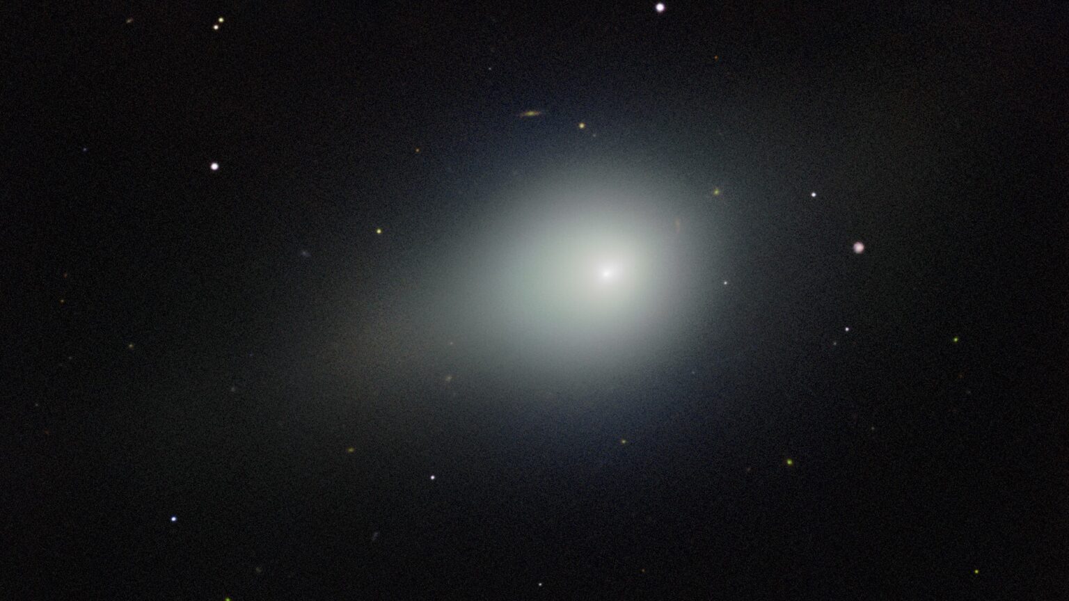 Interstellar Comet 3i Atlas' NASA Telescope Show Sudden Flare Up As It Exits Solar System - Like A Spaceship Leaving!