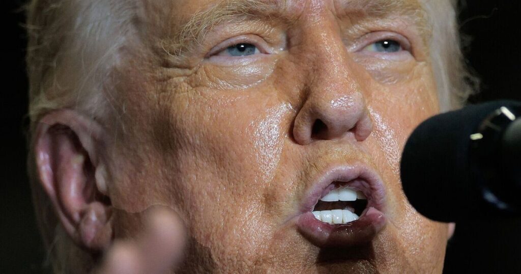 Trump blasts Obama for sharing 'classified' alien secrets: 'Bi - US News - News