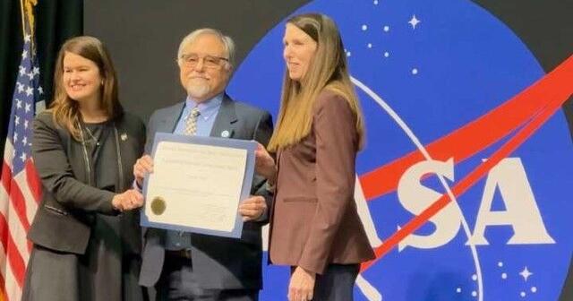 Huntsville scientist wins NASA medal for crystal growth work | News Huntsville scientist wins NASA medal for crystal growth work