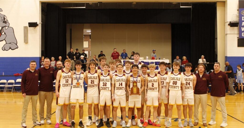 Comets claim fourth straight title in second-half surge over Pilots | Paducah Sun Comets claim fourth straight title in second-half surge over Pilots