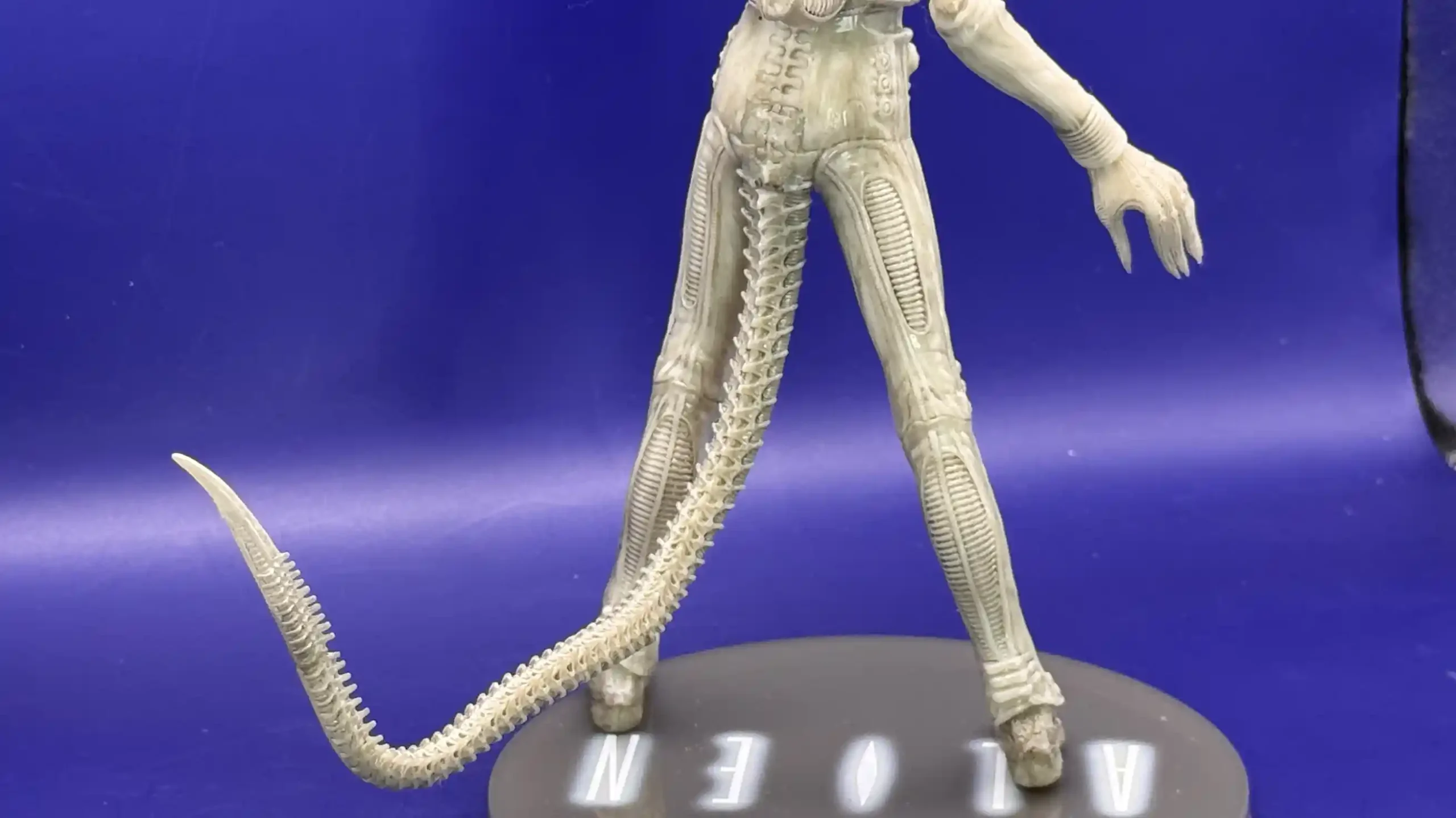 Alien Xenomorph Twelfth Scale Concept Edition Exclusive Figure Review16