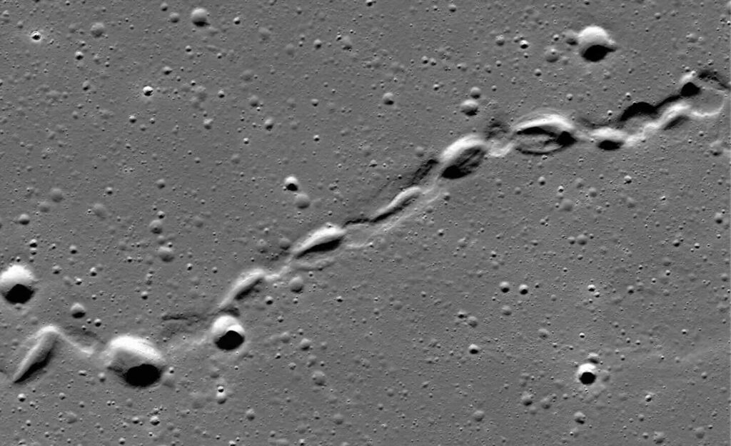 Gruithuisen K slithering lava tubes