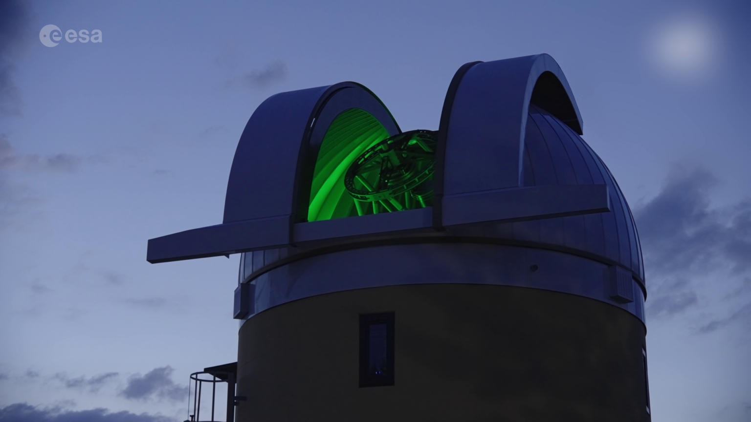 Moving space debris out of the way with OMLET Moving space debris out of the way with OMLET