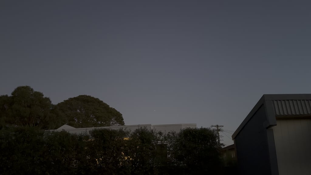 Unidentified light over Western Port Bay, Victoria Australia. Rose, hovered, then descended rapidly. No flight radar contact, near naval base. [47 sec video]