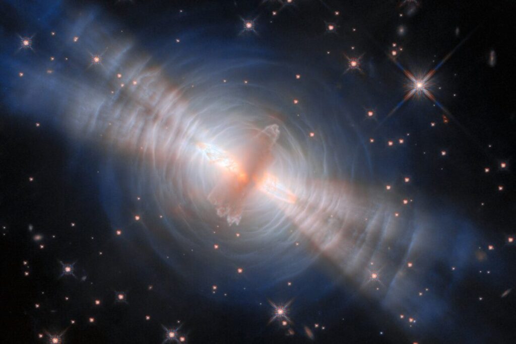 Hubble sees strange, sputtering vibrations from a dying star. This cosmic light show is the Egg Nebula Hubble sees strange, sputtering vibrations from a dying star. This cosmic light show is the Egg Nebula