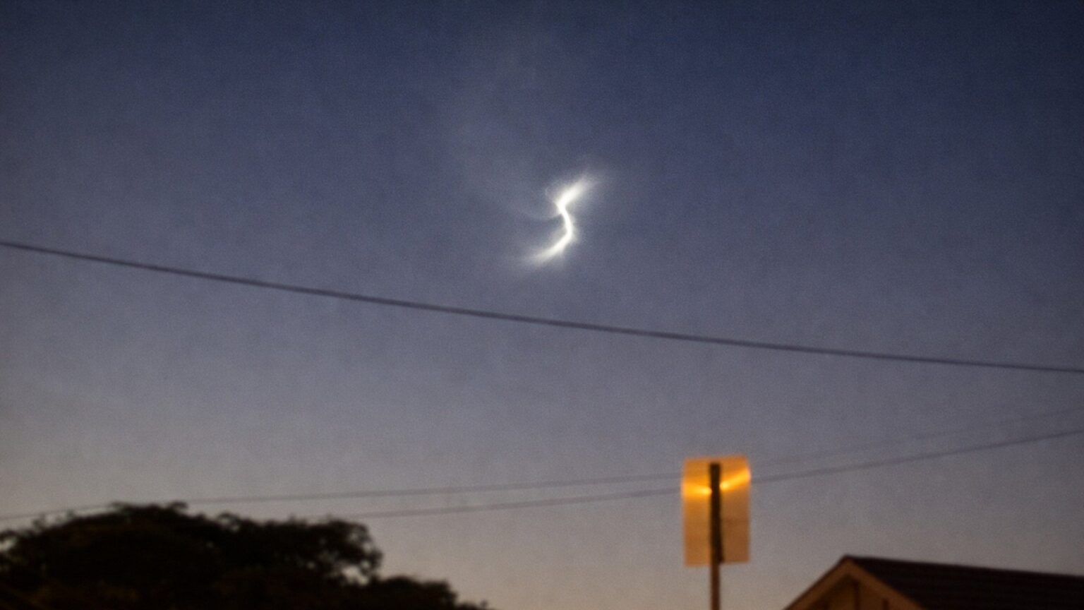 People wake up to a mysterious light cutting across the sky at dawn, UFO theories explode on social media, and now experts say they have discovered what really happened