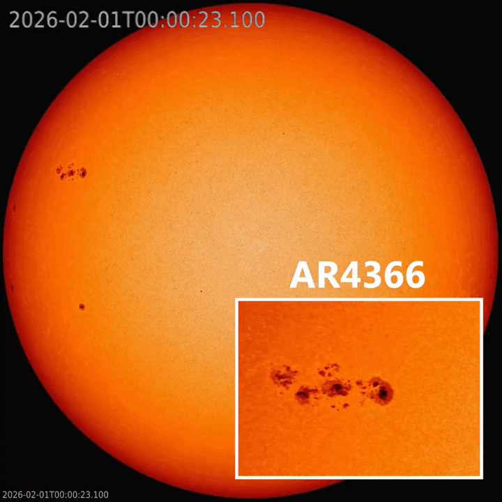 Sunspots AR4366 is intensifying again
