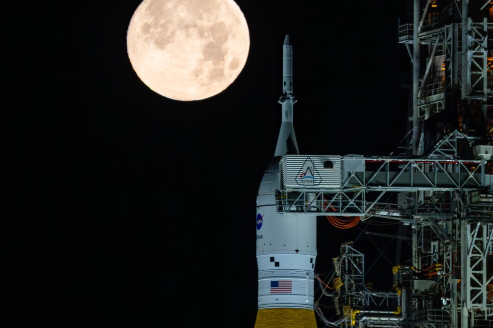 NASA launches another practice moonshot countdown