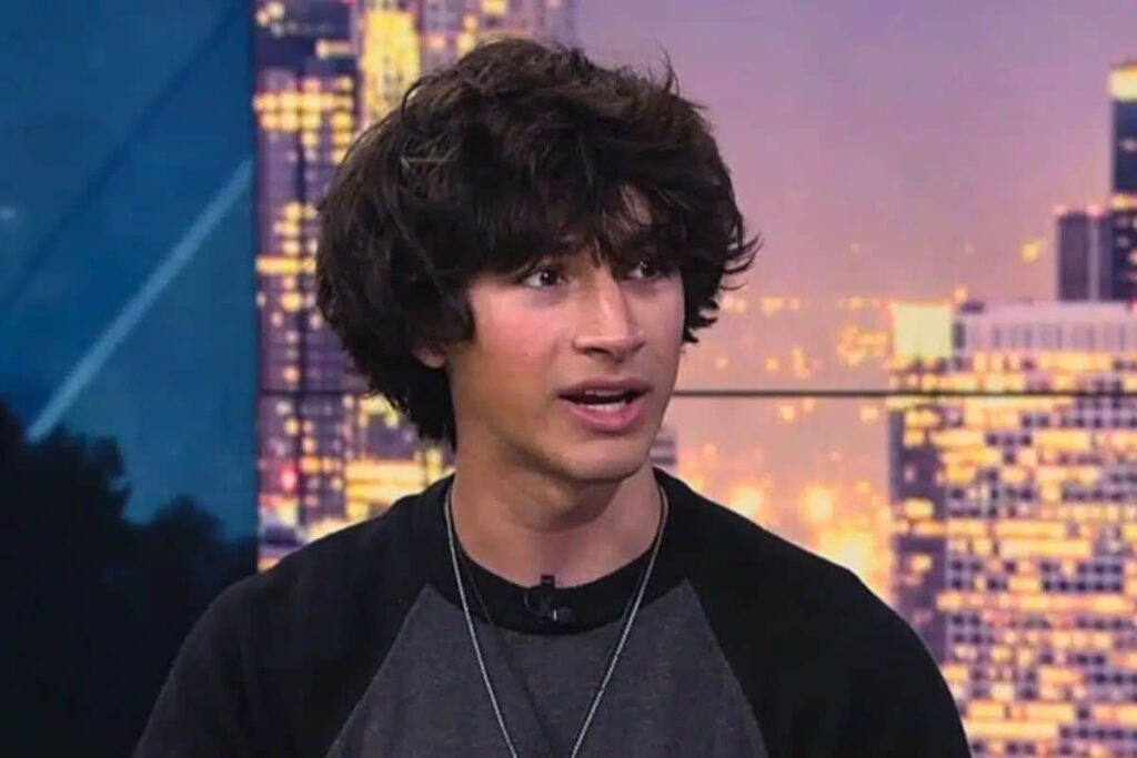 American high school student stuns scientists by mapping 1.5 million previously unknown space objects unknown space objects