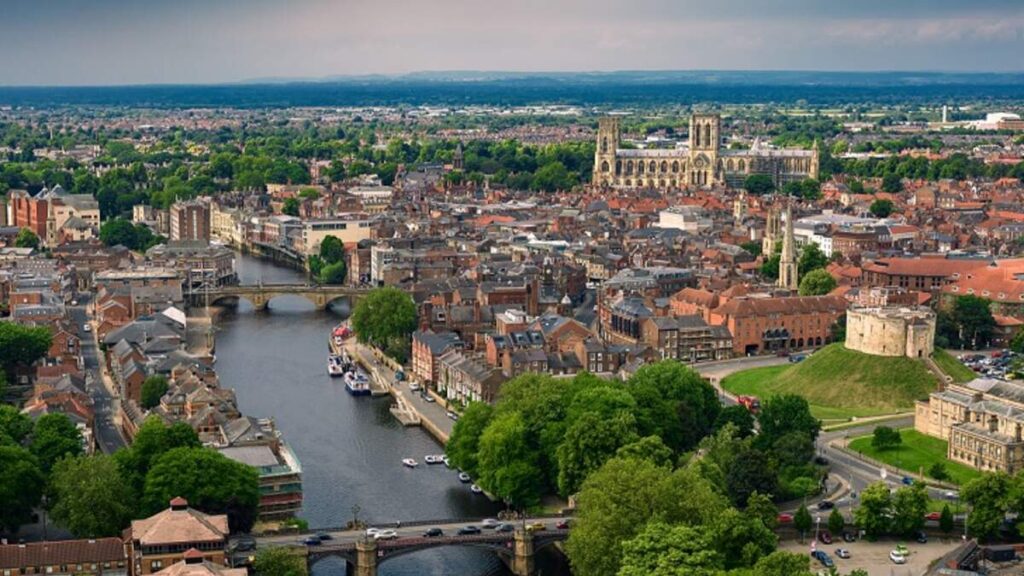 Odd UFO Spotted in British Family’s Vacation Photo | NewsRadio 1000 KTOK Odd UFO Spotted in British Family's Vacation Photo