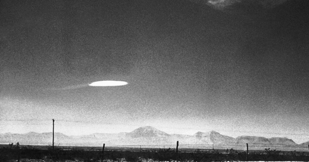 Thousands of UFOs spotted off US coastlines raise new national security fears: expert Thousands of UFOs spotted off US coastlines raise new national security fears: expert