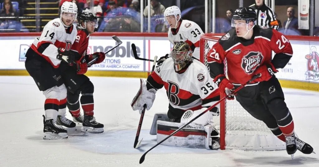 Senators drop third straight to Comets