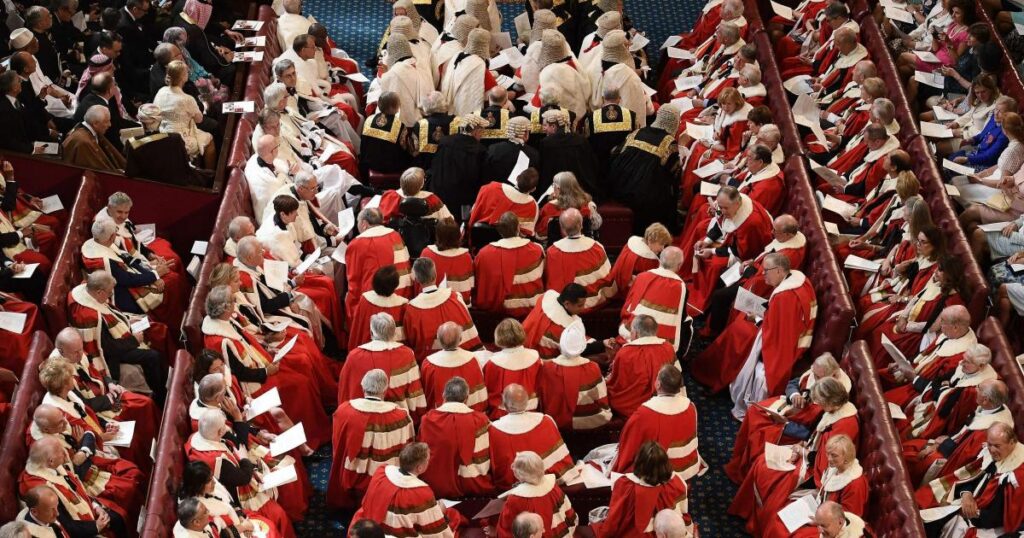 Hereditary peers to leave red benches before next King’s Speech