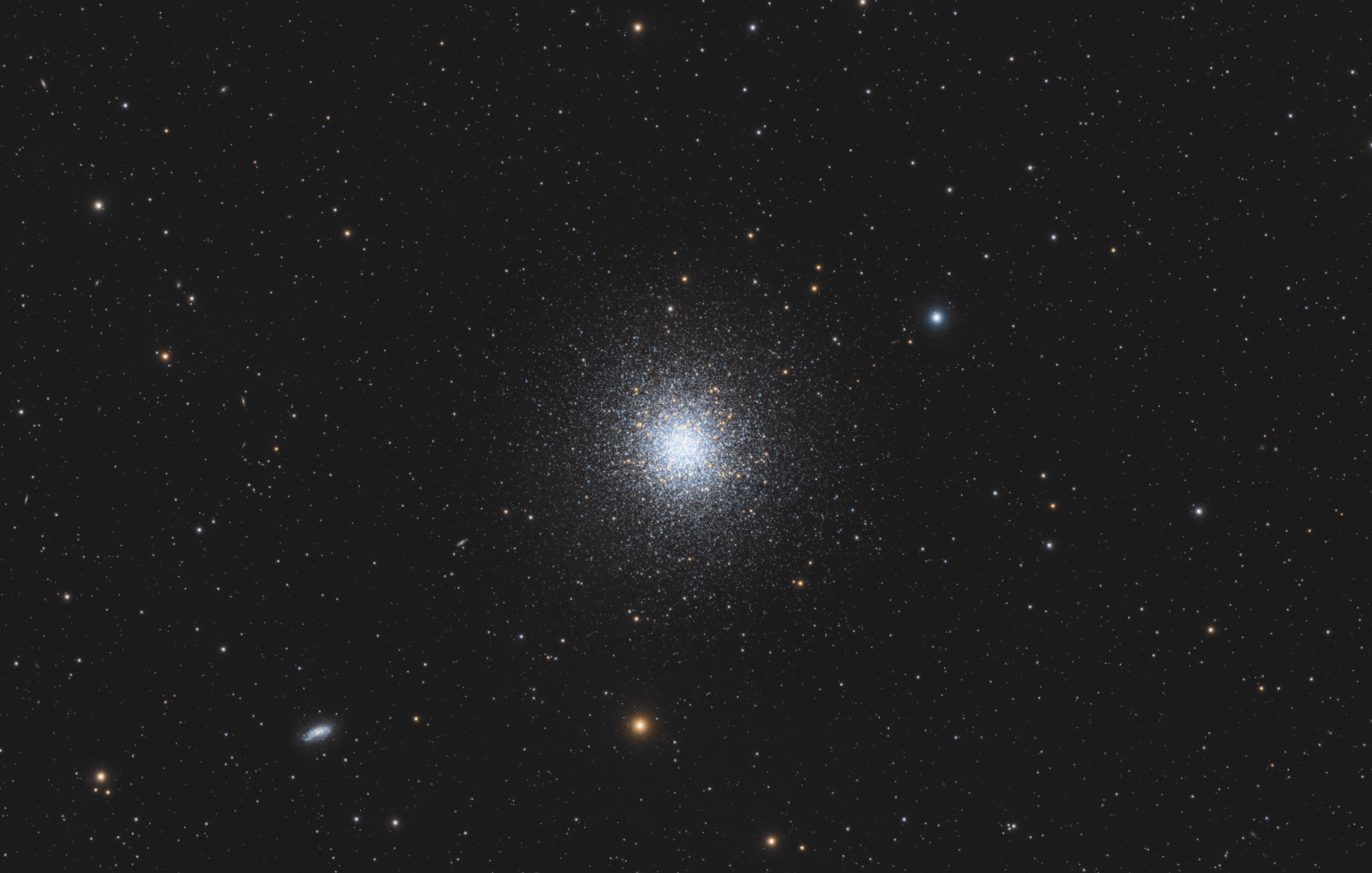 M13, The Hercules Globular Cluster and its little galaxy neighbor NGC 6207 at 840mm from Bortle 8