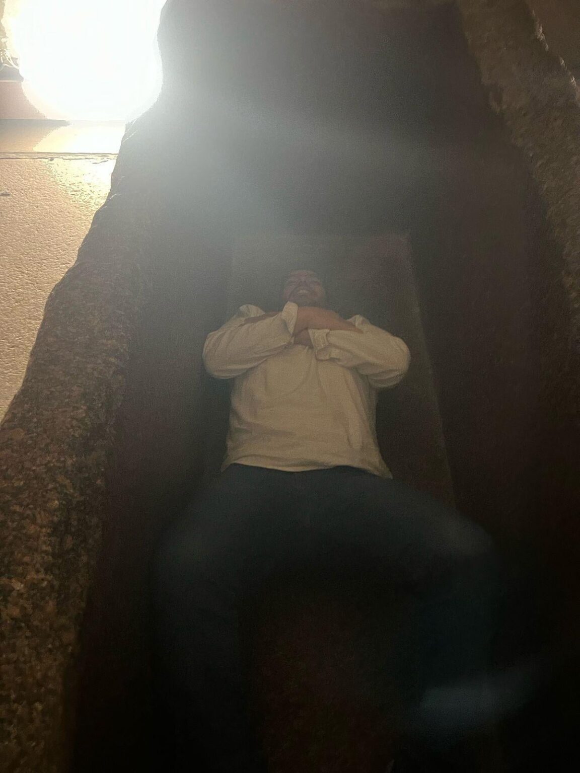 I lay inside the King’s Chamber sarcophagus on the night 7 planets aligned — and what I found after changes everything about Giza I lay inside the King's Chamber sarcophagus on the night 7 planets aligned — and what I found after changes everything about Giza