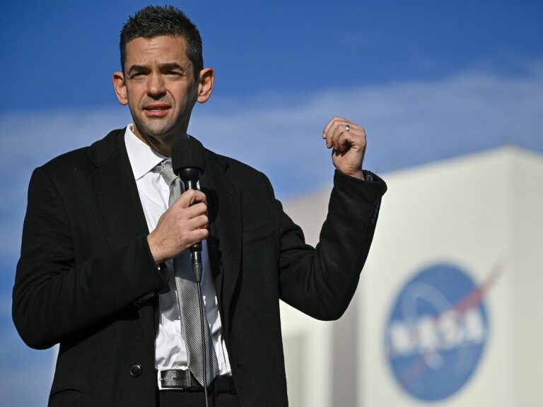 NASA to build $20 bn moon base, pause orbital lunar station plans