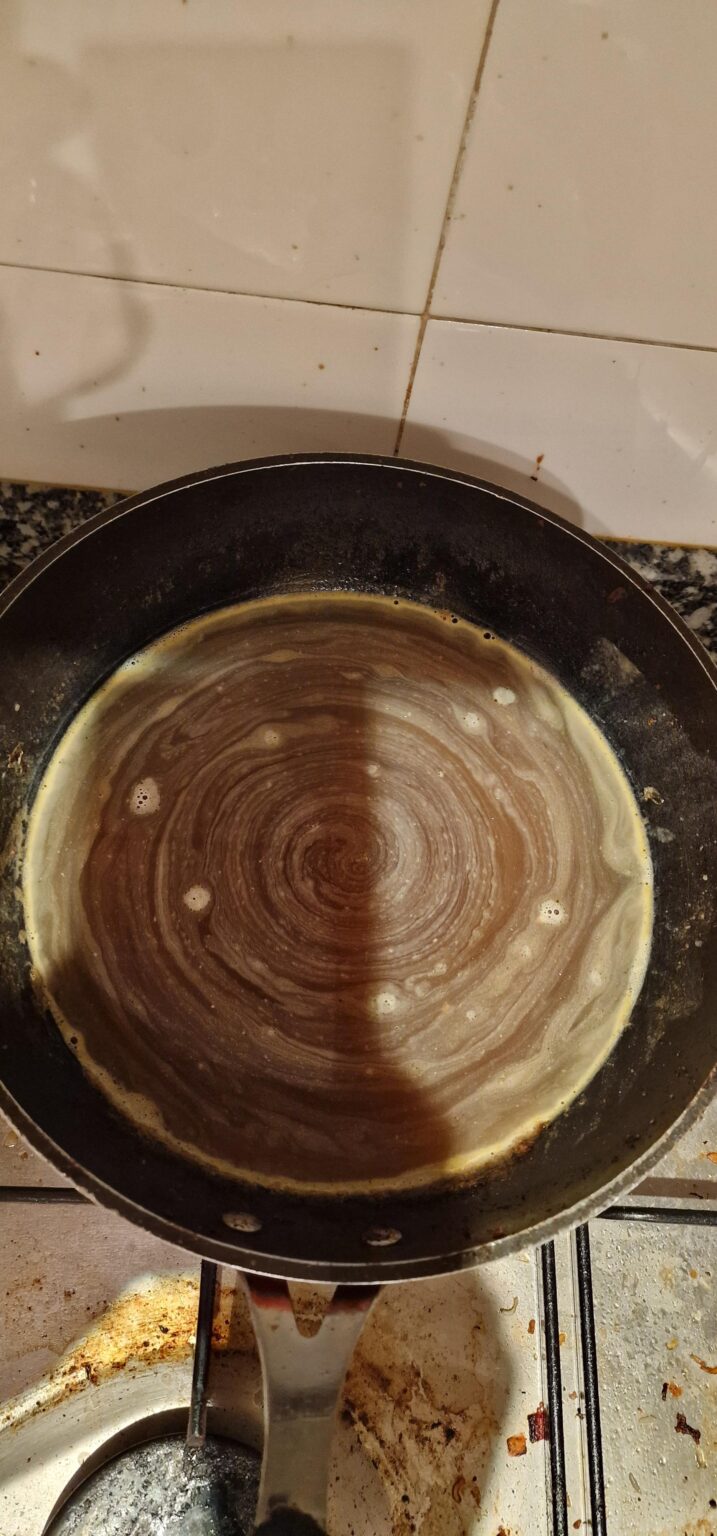 I was cleanimg the kitchen, then suddenly Jupiter in my pan
