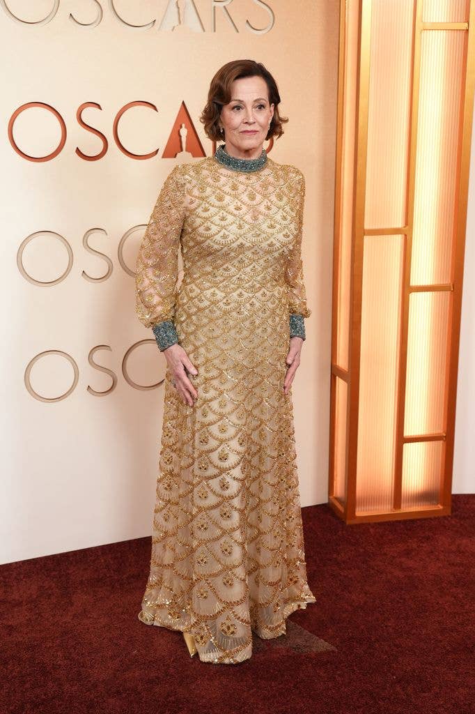 Sigourney wore an elegant gold floor-length gown to the 2026 Oscars