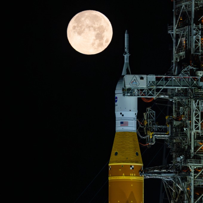 Artemis II is positioned on Launch Pad 39B at NASA's Kennedy Space Center in Florida, with a full moon in the background. Photo: NASA/Sam Lott