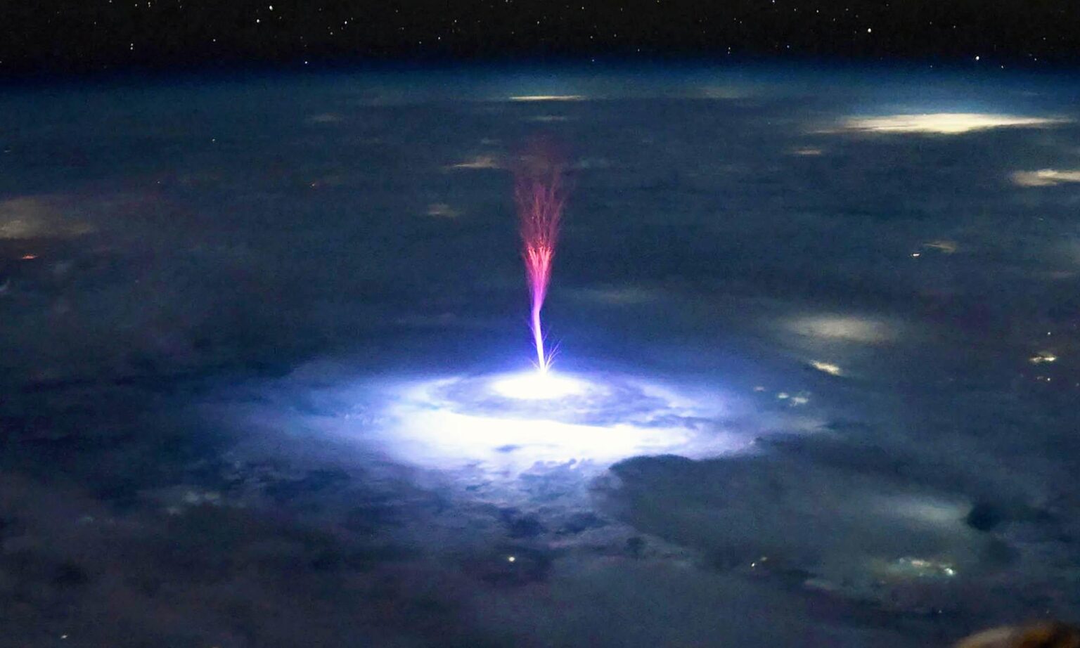 NASA shares photos of an extraordinary event witnessed by astronauts on the space station
