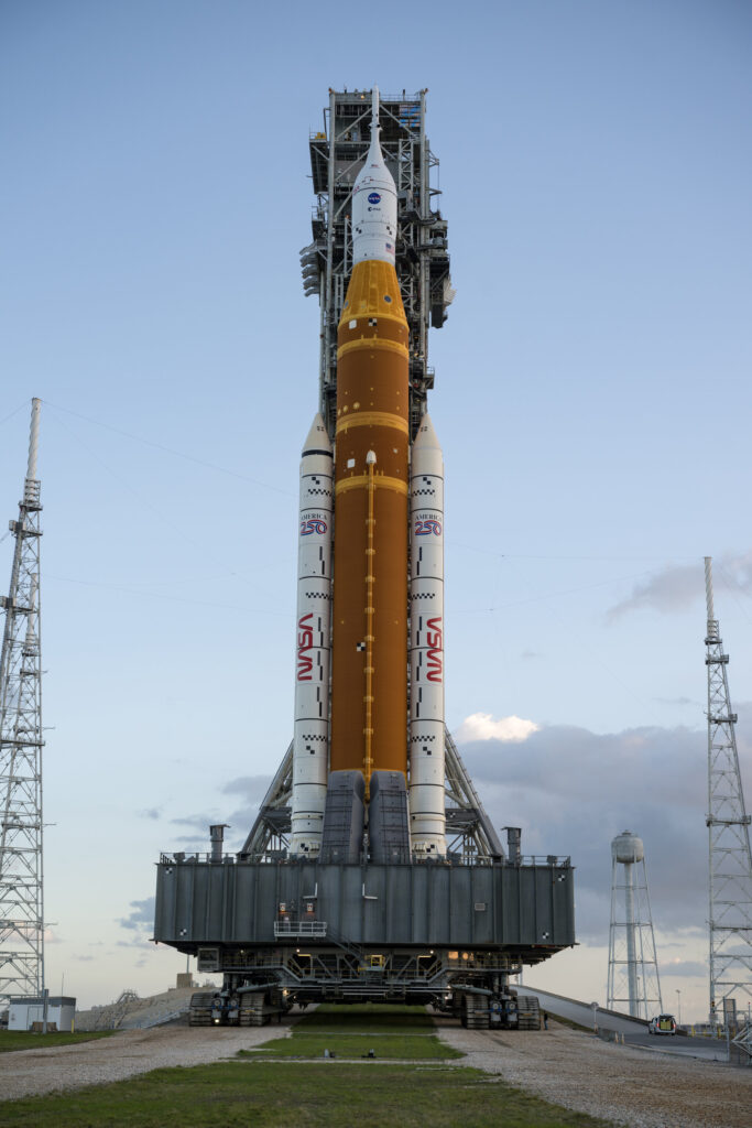 ESA - Artemis II rolls again