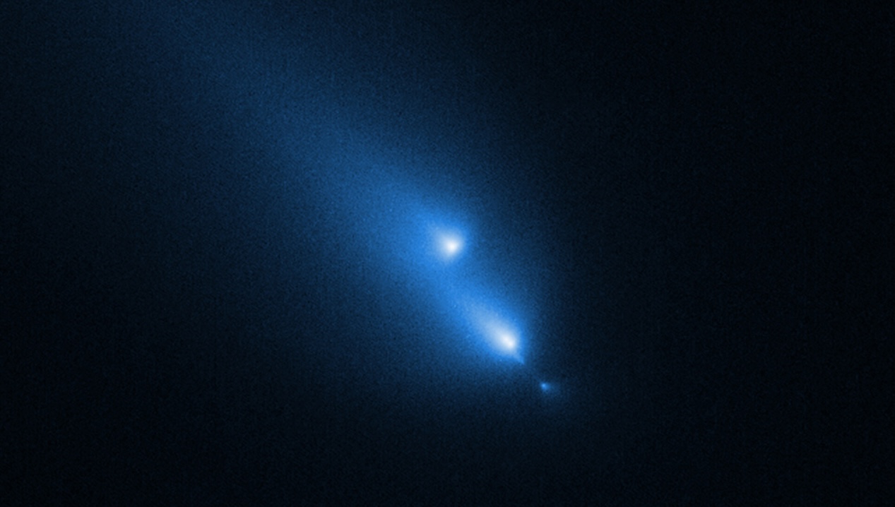 Astrochemistry Opportunity: Hubble Unexpectedly Catches Comet C/2025 K1 (ATLAS) Breaking Up