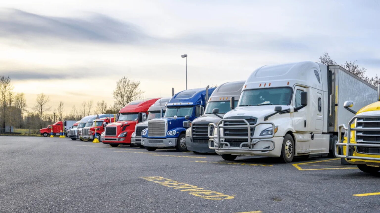 ‘Common sense’ bill to boot illegal alien truckers off the road clears House committee