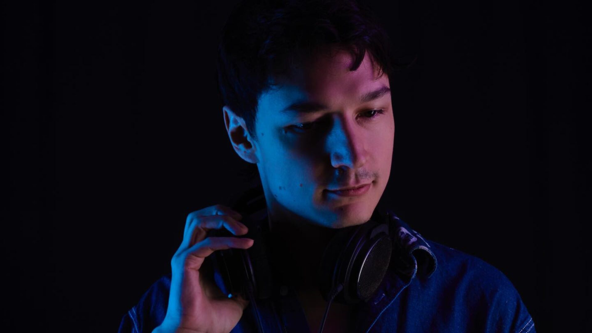 Daniel Fowler Drops Bass-Driven Heat With “Everybody On The Floor” | Ufo Network Daniel Fowler Drops Bass-Driven Heat with “Everybody On The Floor”