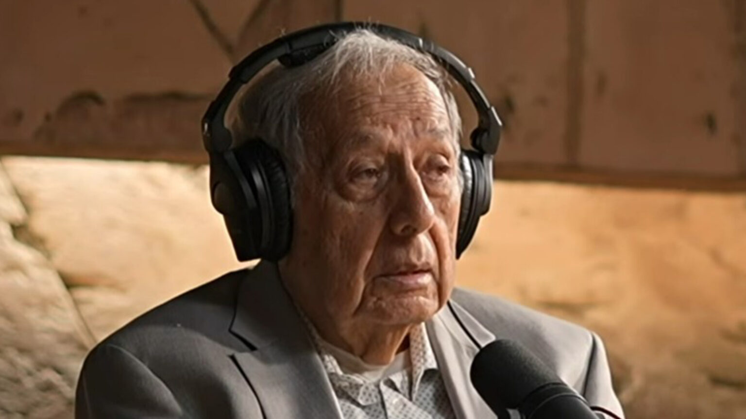 Air Force veteran recalls horrifying moment 'glowing red UFOs broke US shields and shut down TWENTY nuclear missiles'