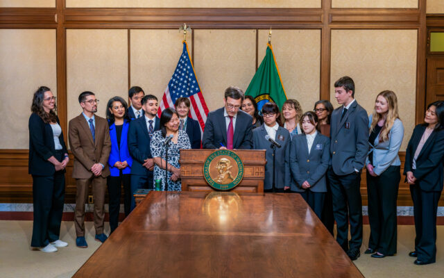 Washington Law Replaces “Alien” With “Noncitizen”