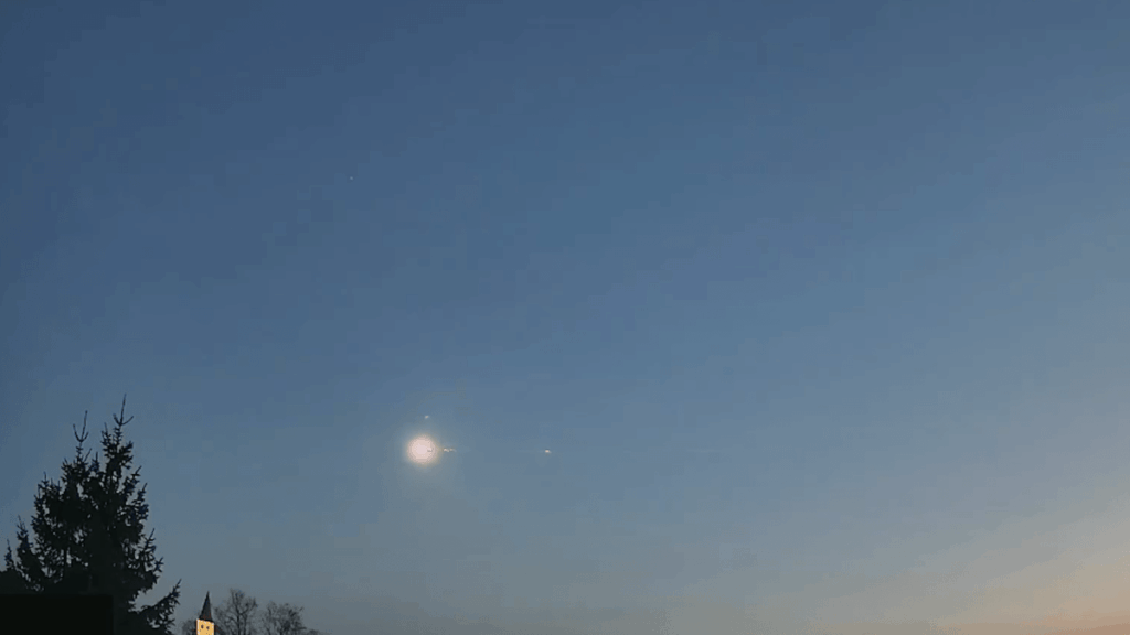 A meteor soared across Europe—and possibly hit a house A meteor soared across Europe—and possibly hit a house