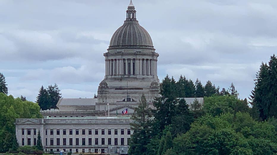olympia capitol on a gray day