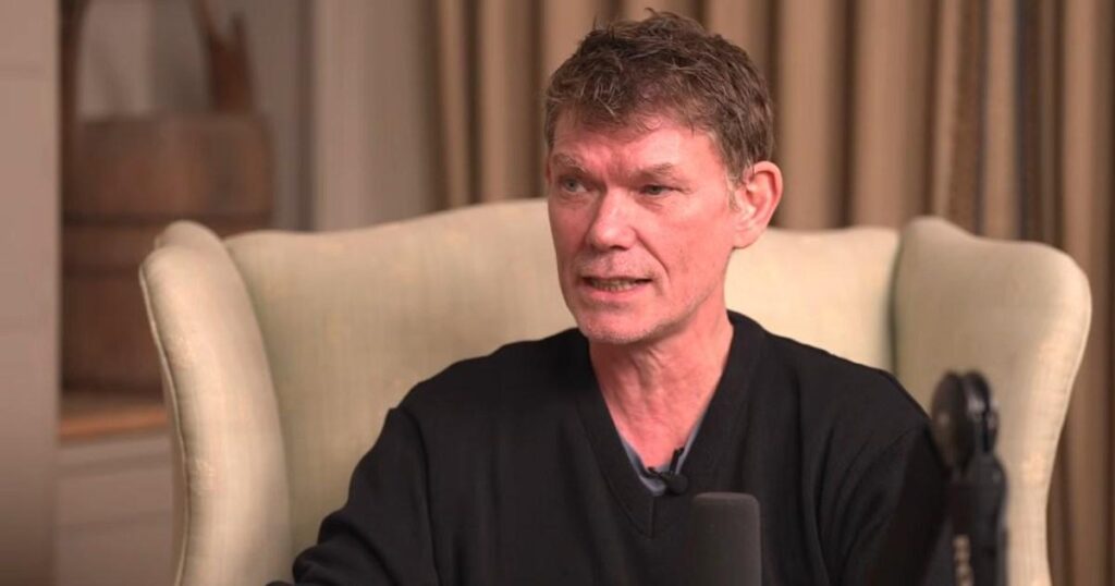 Hacker claims US government has UFO photos and list of 'non-terrestrial officers'