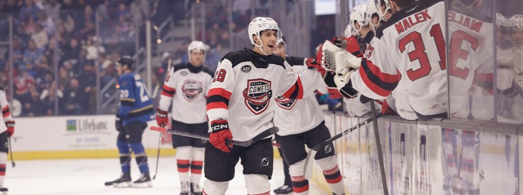 Comets Sweep Monsters, Extend Win Streak to Three