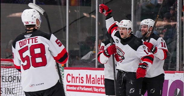 Parent Records Hat Trick, Comets Cruise to 5-1 Win Parent Records Hat Trick, Comets Cruise to 5-1 Win